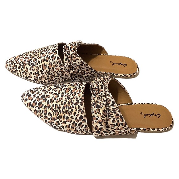Qupid Swirl Leopard Print Mules NIB - Picture 3 of 6